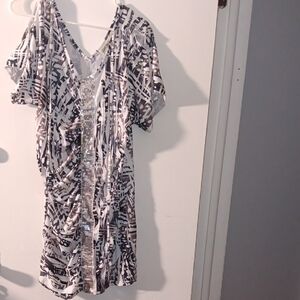 Sparkling Black & White Patterned V-Neck Dress